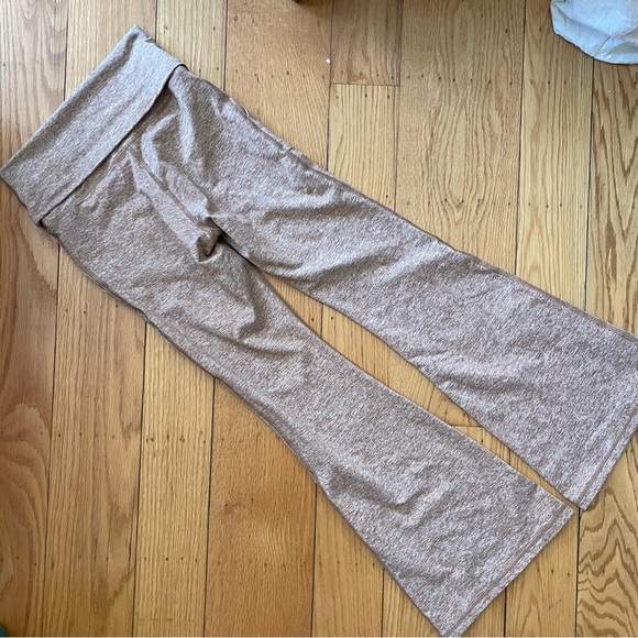 EUC Offline by Aerie Spacedye Heather Orange Rust Foldover Yoga Pants - Picture 8 of 10